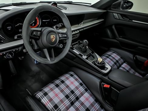 Used 2024 Porsche 911 Carrera T RWD image 18