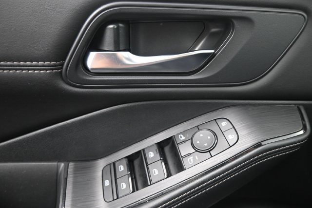 Certified 2023 Nissan Rogue SV w/ SV Premium B Package FWD image 18