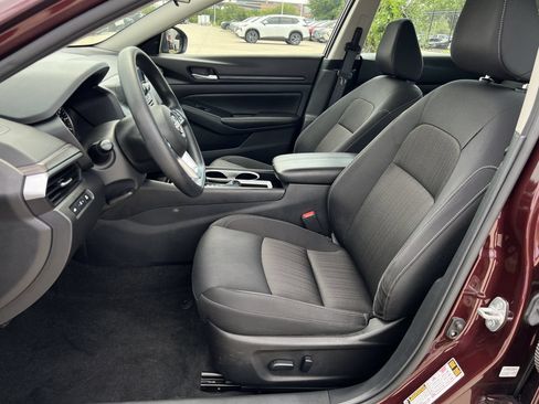 Certified 2024 Nissan Altima 2.5 SV FWD image 20