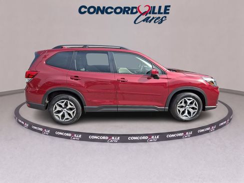 Certified 2021 Subaru Forester Premium w/ Popular Package #1 AWD/4WD image 8