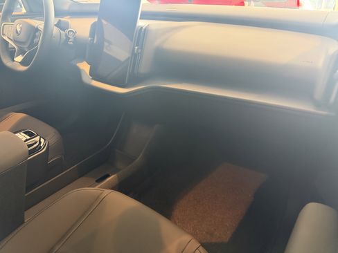 New 2026 Volvo EX30 Cross Country Ultra image 10