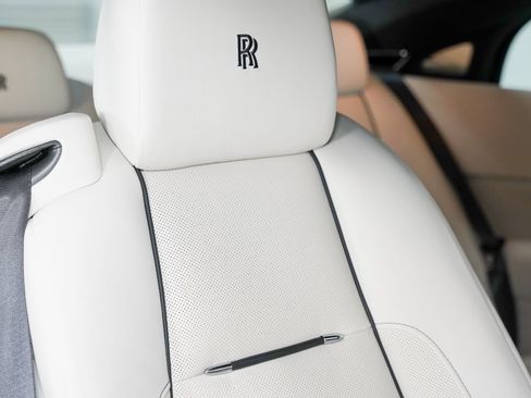 Used 2017 Rolls-Royce Wraith image 27