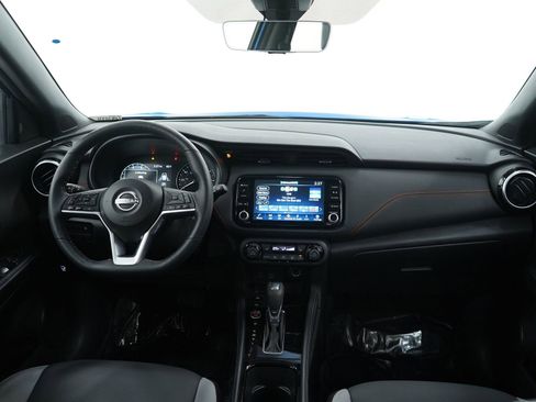 Used 2023 Nissan Kicks SR w/ SR Premium Package image 12