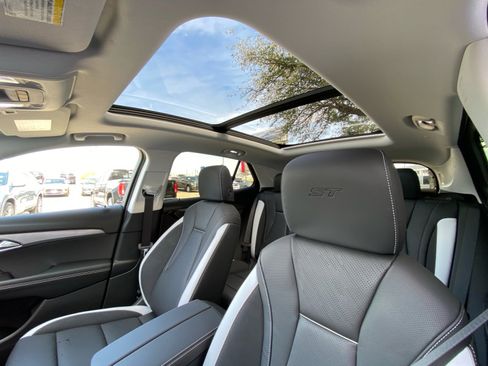 New 2026 Buick Envision Sport Touring AWD/4WD image 19