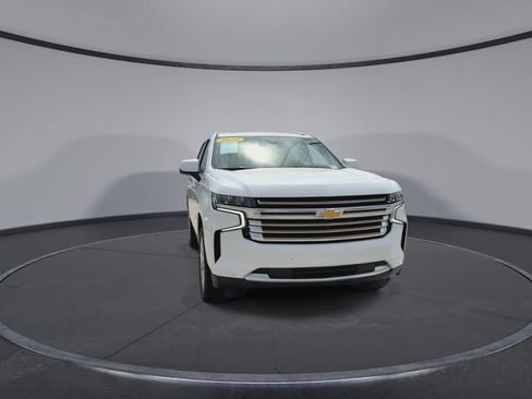 Used 2024 Chevrolet Tahoe High Country AWD/4WD image 3