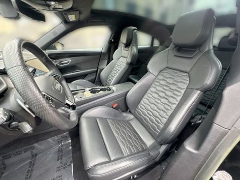 Used 2023 Audi e-tron GT Premium Plus w/ Performance Package AWD/4WD image 14