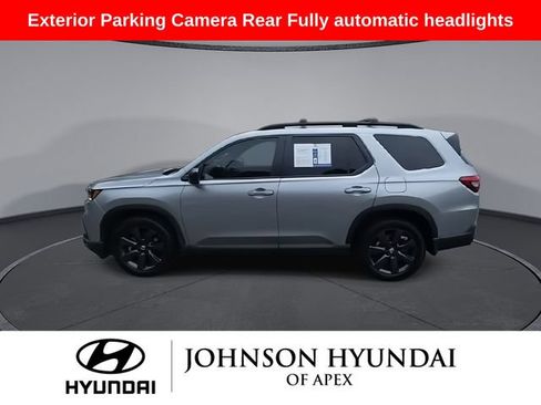 Used 2024 Honda Pilot Sport image 5