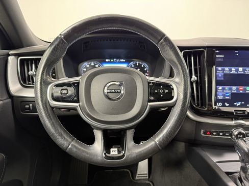 Used 2018 Volvo XC60 T6 R-Design w/ Convenience Package image 20