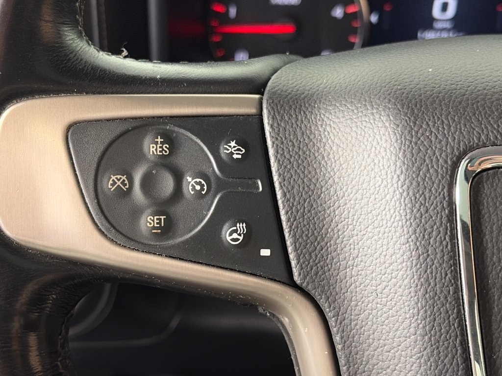 Used 2015 GMC Sierra 2500 Denali w/ Duramax Plus Package AWD/4WD image 17