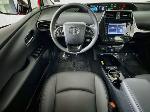 Used 2020 Toyota Prius XLE w/ Advanced Technology Package FWD image 21