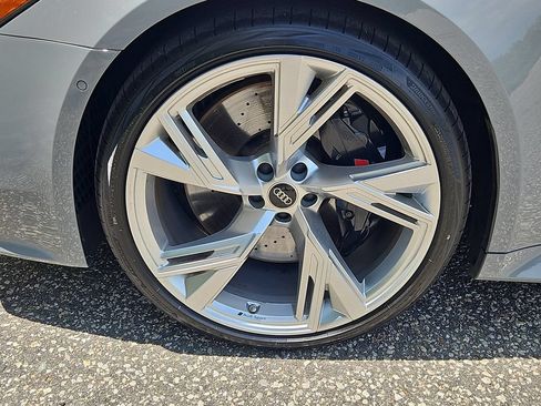 Used 2023 Audi RS 6 AWD/4WD image 11