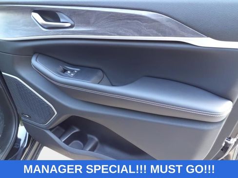 New 2024 Jeep Grand Cherokee Limited 4xe image 17