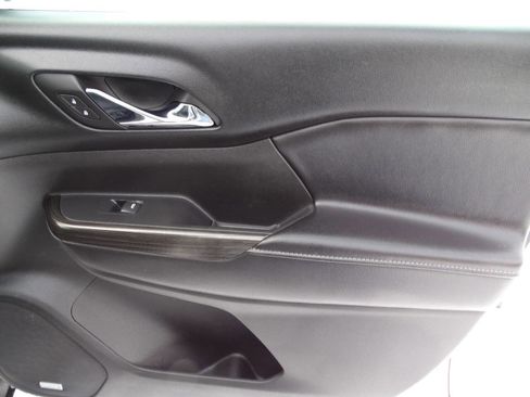 Used 2018 GMC Acadia SLT image 50