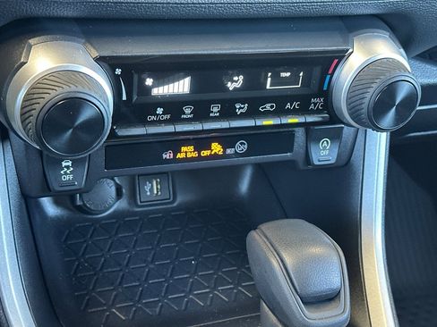 Certified 2025 Toyota RAV4 LE AWD/4WD image 19