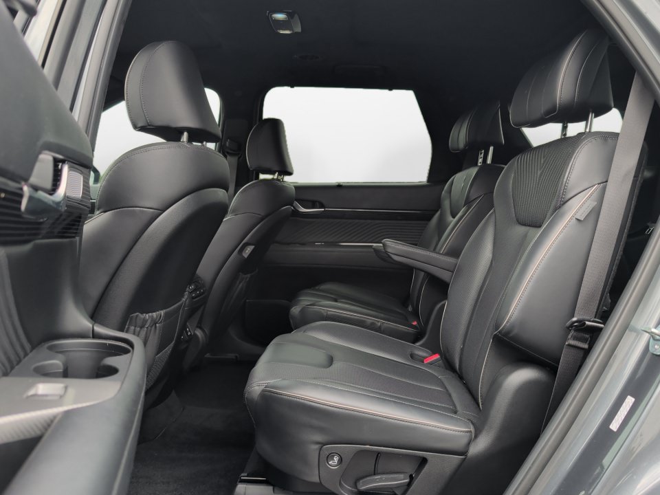 Used 2024 Hyundai Palisade Calligraphy AWD/4WD image 13