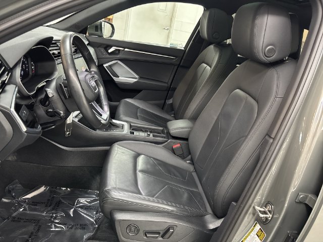 Used 2023 Audi Q3 2.0T Premium AWD/4WD image 3