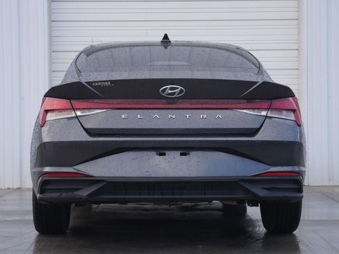 Used 2021 Hyundai Elantra SEL w/ Convenience Package FWD image 7
