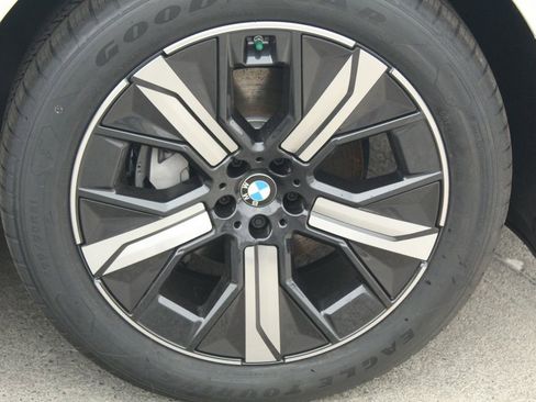 New 2026 BMW iX xDrive45 image 11