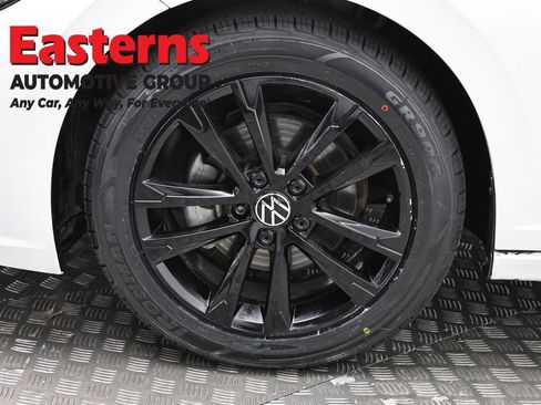 Used 2024 Volkswagen Jetta Sport FWD image 32