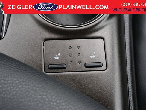 Used 2024 Toyota Camry SE image 20