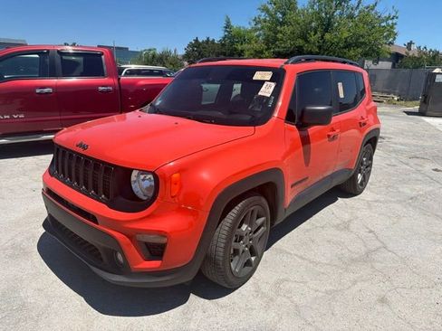 Used 2021 Jeep Renegade Latitude w/ Convenience Group FWD image 2