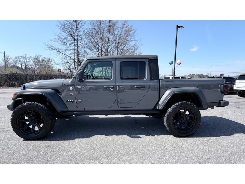 Used 2021 Jeep Gladiator Sport AWD/4WD image 5