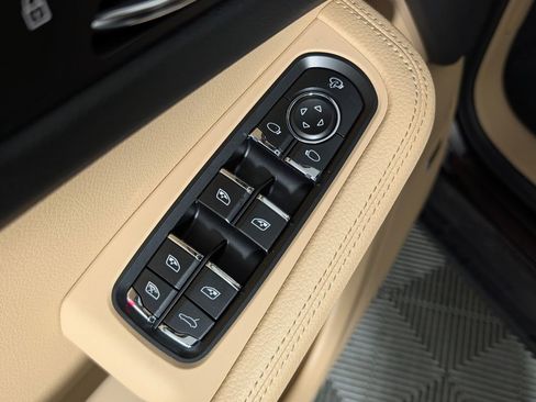 New 2026 Porsche Macan AWD/4WD image 27