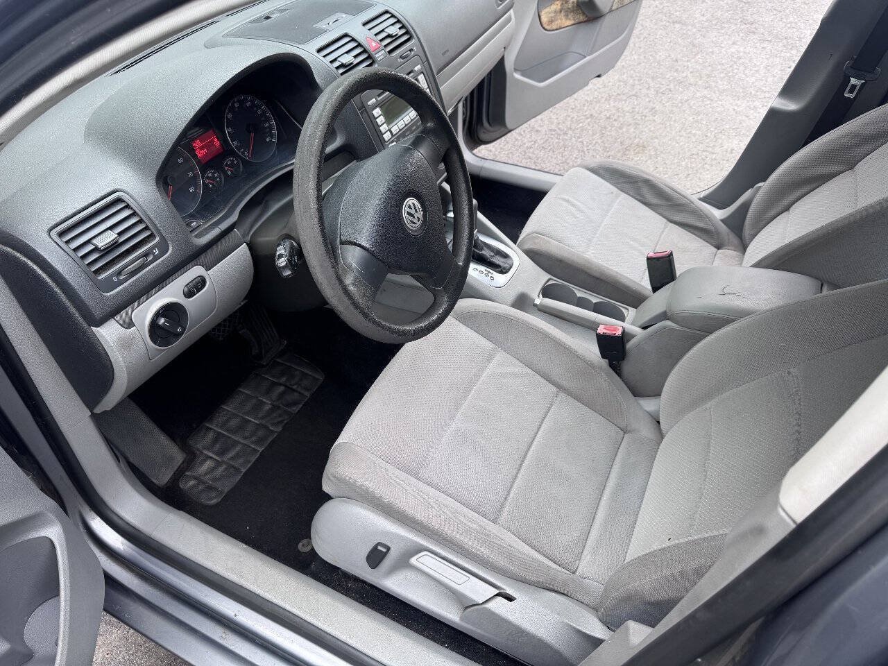 Used 2007 Volkswagen Rabbit 4-Door FWD image 8