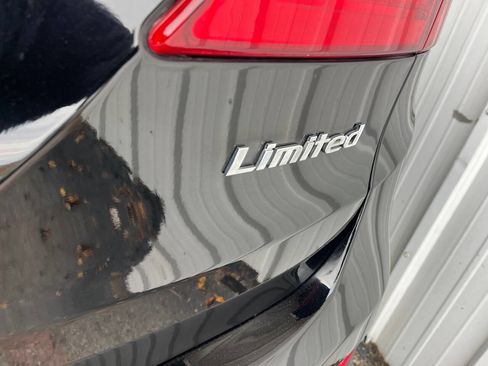 Used 2014 Hyundai Santa Fe Limited w/ Ultimate Package 07 image 10