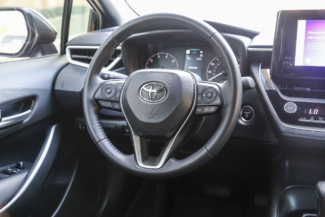 Used 2025 Toyota Corolla SE FWD image 17