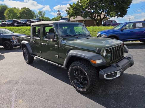 Certified 2023 Jeep Gladiator Sport w/ Trailer Tow Package AWD/4WD image 1