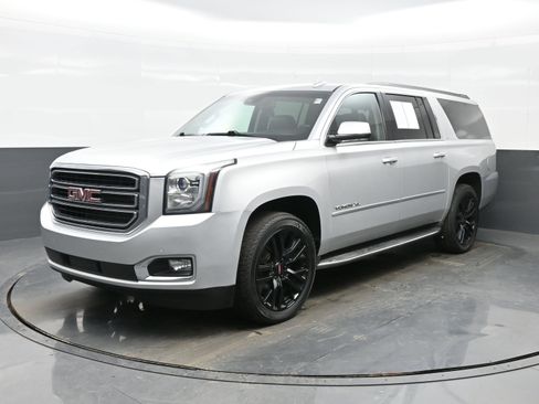 Used 2016 GMC Yukon XL SLT image 2