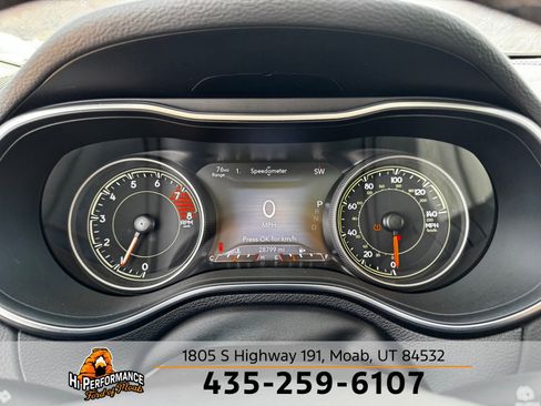 Used 2022 Jeep Cherokee Limited AWD/4WD image 23