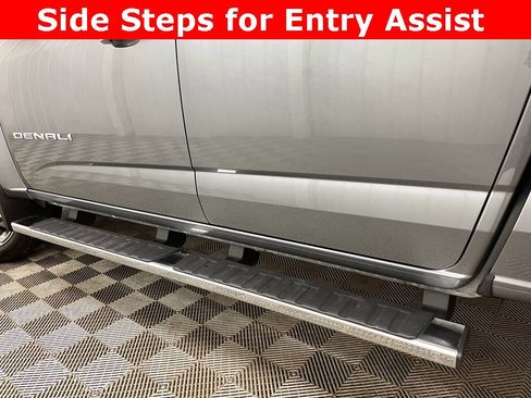 Used 2021 GMC Canyon Denali image 12