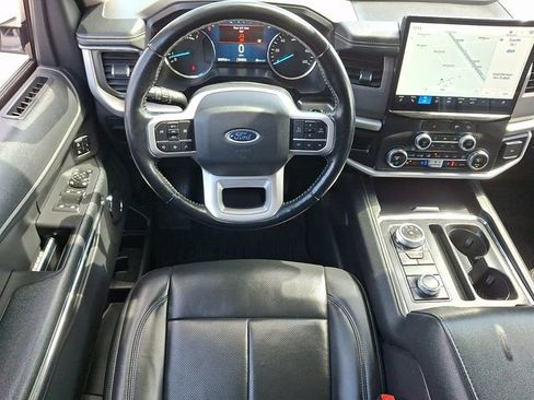 Used 2022 Ford Expedition Max XLT AWD/4WD image 2
