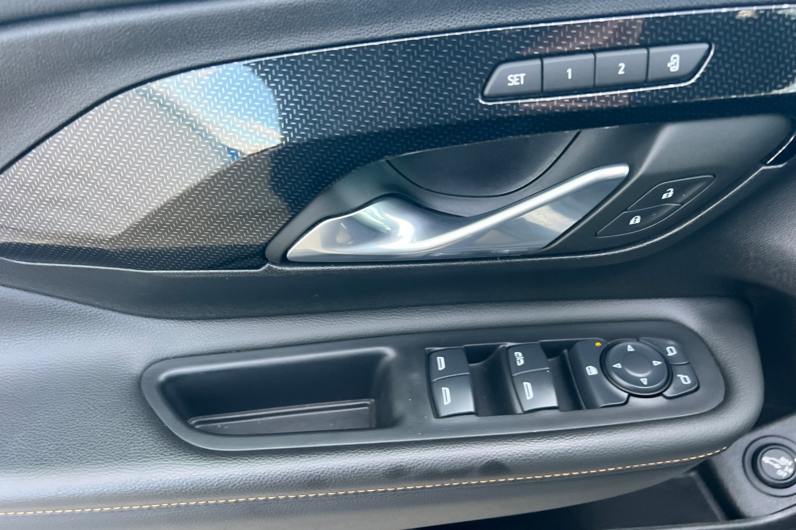 Used 2024 GMC Terrain AT4 w/ Infotainment Package II AWD/4WD image 8