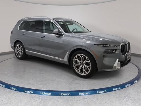 Used 2026 BMW X7 xDrive40i AWD/4WD image 3
