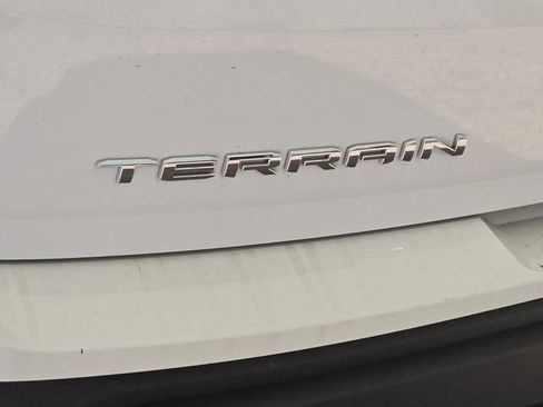 Used 2023 GMC Terrain SLE w/ Driver Convenience Package FWD image 10