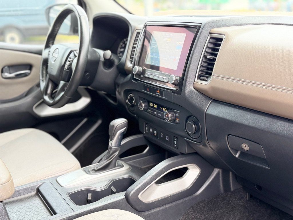 Used 2022 Nissan Frontier SV AWD/4WD image 21