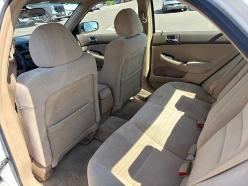 Used 2005 Honda Accord LX image 17