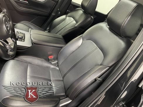 Used 2025 MAZDA CX-90 3.3 Turbo w/ Preferred Package image 12