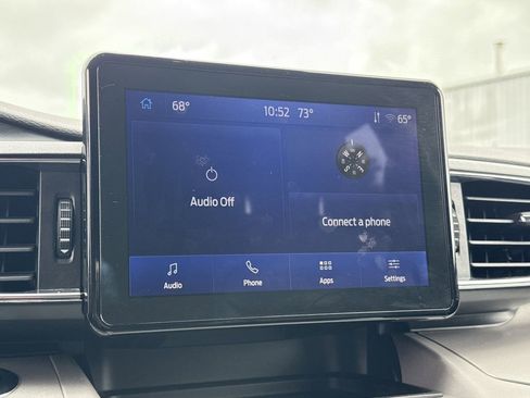 Used 2024 Ford Explorer XLT w/ Equipment Group 202A AWD/4WD image 30