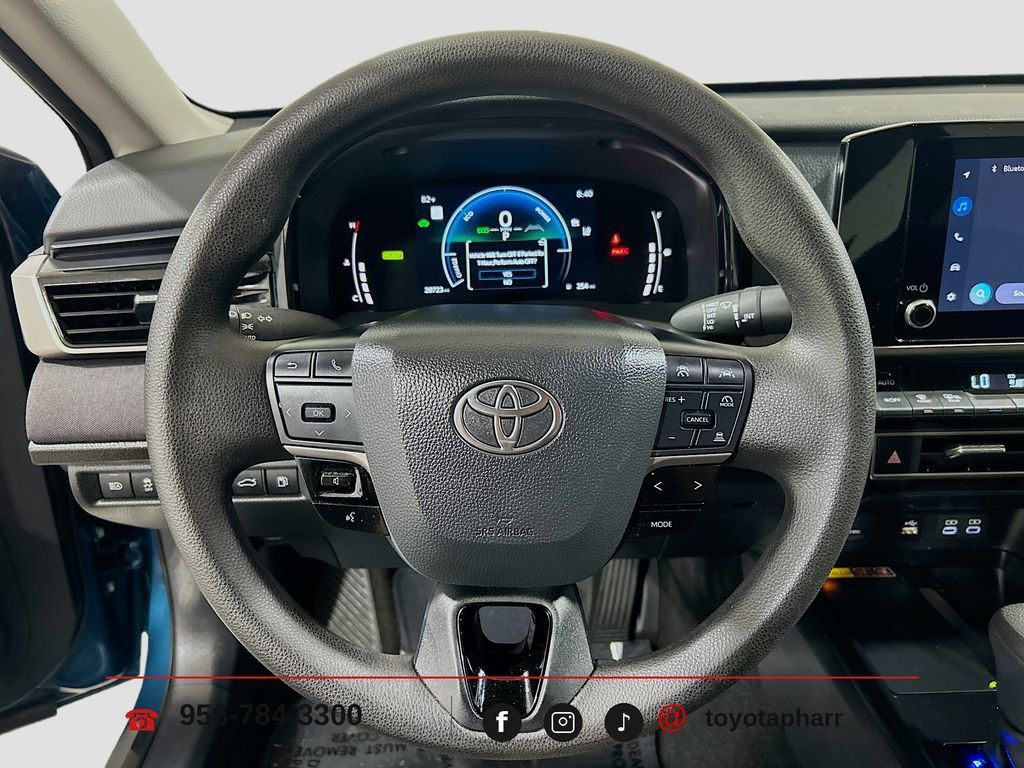 Used 2025 Toyota Camry LE w/ Convenience Package FWD image 10