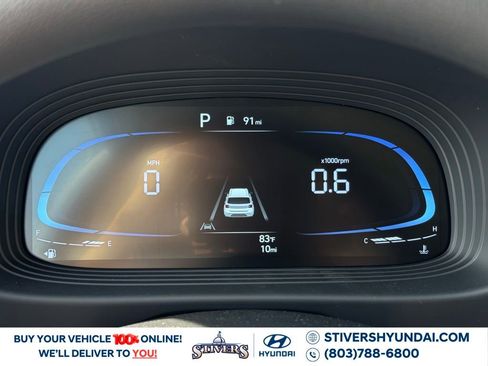 Certified 2025 Hyundai Venue SE image 24