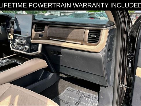 Used 2024 Ford Expedition Limited image 21