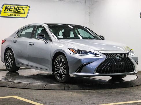 Certified 2025 Lexus ES 350 w/ Premium Package FWD image 5