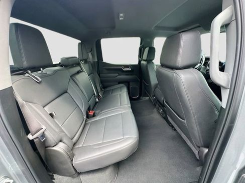 Used 2025 GMC Sierra 1500 SLT image 26