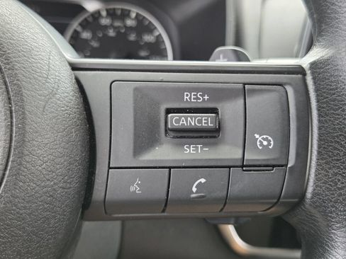 Used 2023 Nissan Rogue S FWD image 27