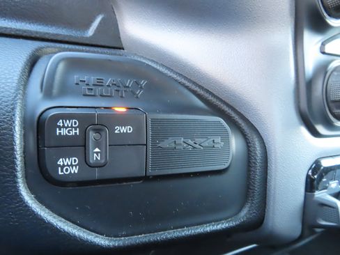 Used 2024 RAM 3500 Big Horn image 23