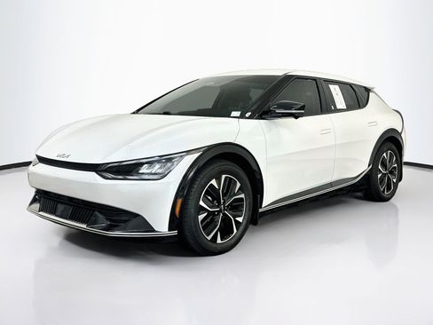 Used 2023 Kia EV6 Wind w/ Wind Technology Package AWD/4WD image 3